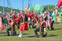 Детвора  собралась на свой собственный  сабантуй