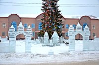  В преддверии Нового года райцентр засиял праздничными огнями. 