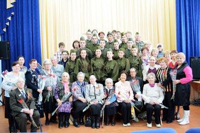 В Караидельской СОШ №1прошла встреча школьников с  ветеранами войны и тружениками тыла.