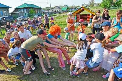 В селе Байки на месте пустыря появилась детская площадка