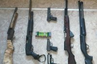 В Башкирии стражи порядка задержали вооруженную карабинами и пистолетами банду вымогателей