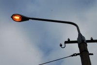 По обращению Д.Хаматдинова на ул.Октябрьской райцентра дополнительно установили фонарь уличного освещения